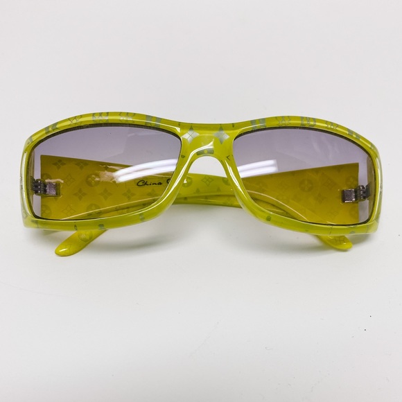 YELLOW SUNGLASSES WITH BLUE BLACK LENS - Picture 6 of 6